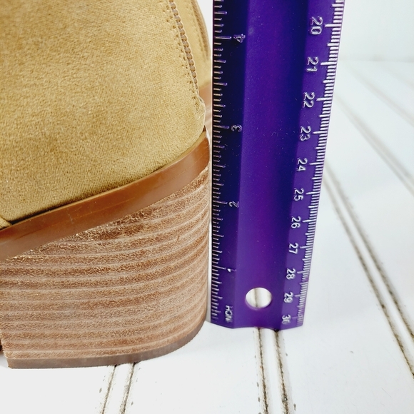 Bp Brynne Tan Suede Block Heel Pointy Toe Ankle Booties K61 - Picture 11 of 11